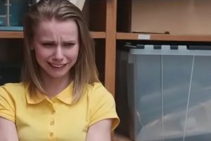 8teenxxx Scared teen cries while fucked